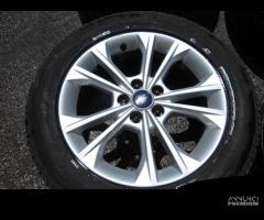 Ford Kuga Cerchi e Gomme 235/55/17 Estive