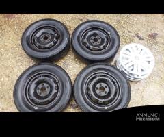 Volkswagen Polo Gomme e Cerchi In Ferro 175/70/14 - 1