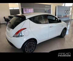 Lancia Ypsilon 01M My23 1.0 Firefly 70 CvStar...