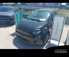 FIAT 500 BEV HATCHBACK M Nuova Hatchback My23...