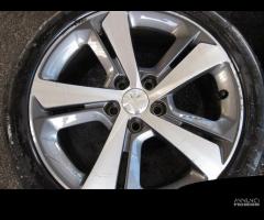 Peugeot 308 Cerchi e Gomme 225/45/17