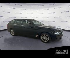 BMW Serie 5 G31 2020 Touring LCI D 520d Touri...