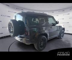 Land Rover Defender VII 2020 90 Diesel 90 3.0...