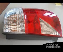 Fanale posteriore dx Honda FRV 2008