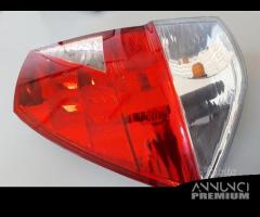 Fanale posteriore dx Honda FRV 2008