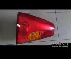 Fanale posteriore Dx e Sx Dacia Logan Berlina - 3