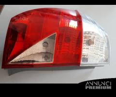 Fanale posteriore sx Honda FRV 2008