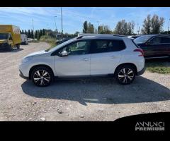 Peugeot 2008 Diesel 1.6 bluehdi Feline 120cv - 8