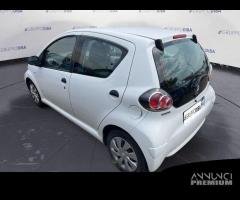 Toyota Aygo I 2012 5p 1.0 Active connect - 5