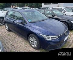 Volkswagen Golf VIII 2020 Benzina 1.0 etsi ev...