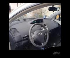 Ricambi Toyota Yaris 1.0 B 2010 Cod. Mot. 1KRFE - 8