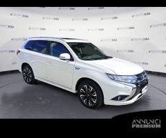 Mitsubishi Outlander III 2016 Benzina phev 2....