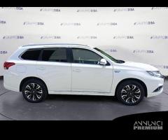 Mitsubishi Outlander III 2016 Benzina phev 2....