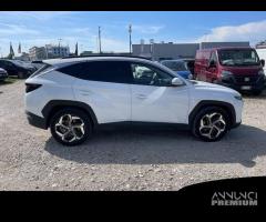 Hyundai Tucson III 2021 1.6 hev Exellence 2wd...