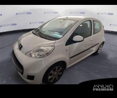 Peugeot 107 2012 Benzina 5p 1.0 12v Superga - 1