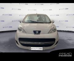 Peugeot 107 2012 Benzina 5p 1.0 12v Superga - 2