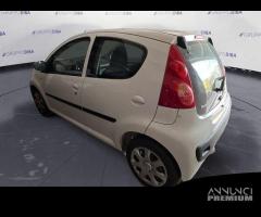 Peugeot 107 2012 Benzina 5p 1.0 12v Superga - 6