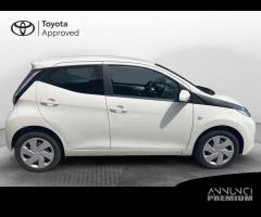 Toyota Aygo II 2018 5p 5p 1.0 x-cool 72cv - 4