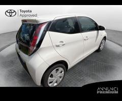 Toyota Aygo II 2018 5p 5p 1.0 x-cool 72cv - 7