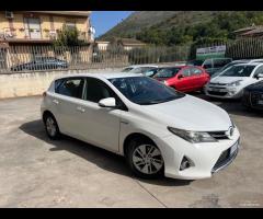 Toyota Auris 1.8 Hybrid 5 porte