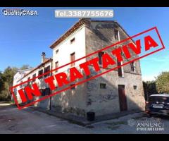 La Chiusa casa abbinata con corte e terreno