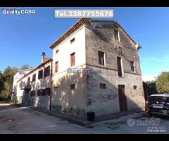 La Chiusa casa abbinata con corte e terreno