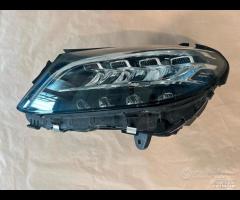 faro anteriore sinistro Mercedes classe c w205