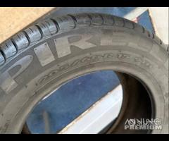 2 gomme 205/60 R15. Pirelli Seminuove