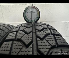 2 gomme 155/70 R13. Momo Invernali al 80%