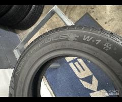 2 gomme 155/70 R13. Momo Invernali al 80%