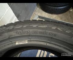 2 gomme 245/45 R18 - 100V. Pirelli Invernali