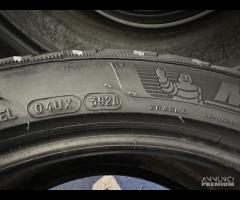 4 gomme 235/45 R18. Michelin Invernali al 85% - 5