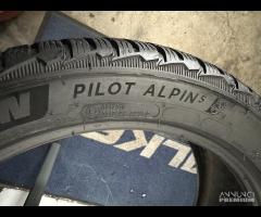 4 gomme 235/45 R18. Michelin Invernali al 85% - 6