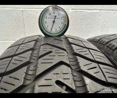 2 gomme 175/70 R14. Pirelli Invernali al 80%