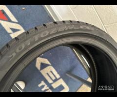 2 gomme 225/40 R18. Pirelli Invernali al 90% - 3