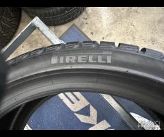 2 gomme 225/40 R18. Pirelli Invernali al 90% - 5