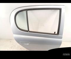 Porta posteriore destra Toyota Yaris 1.3 B 2002