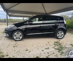 RENAULT Scenic 1.5 dCi DIESEL - 3