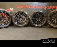 Cerchi e gomme doppia misura Porsche Macan 19