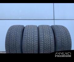 Gomme invernali 245 40 18