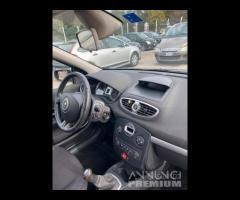 Renault Clio 1.5 Dci 2008 TAGLIANDATA - 16