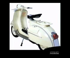 Coppia Cofani laterali Piaggio Vespa 150 GL VLA1T - 10