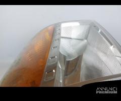 24689800R FANALE ANTERIORE DX FORD FUSION (SERIE 2