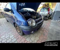 RICAMBI PER RENAULT TWINGO 1.1 BENZINA ANNO 2001