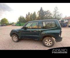 RICAMBI PER MITSUBISHI PAJERO V60 2.5 TD 2003 - 4