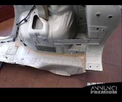 PARAFANGO POSTERIORE DESTRO FIAT 500L ANNO 2013 - 9