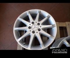 CERCHI PER CLASSE B T245 DA 17 X 7 ET 49 2010