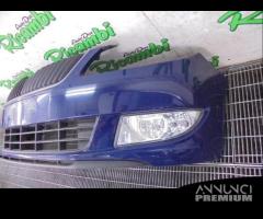 PARAURTI ANTERIORE PER SKODA FABIA 5J ANNO 2011