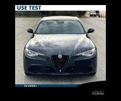 Cover Griglia per Alfa Giulia Cornice Nero Lucido - 12