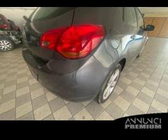 PARAURTI POSTERIORE PER OPEL ASTRA J ANNO 2012